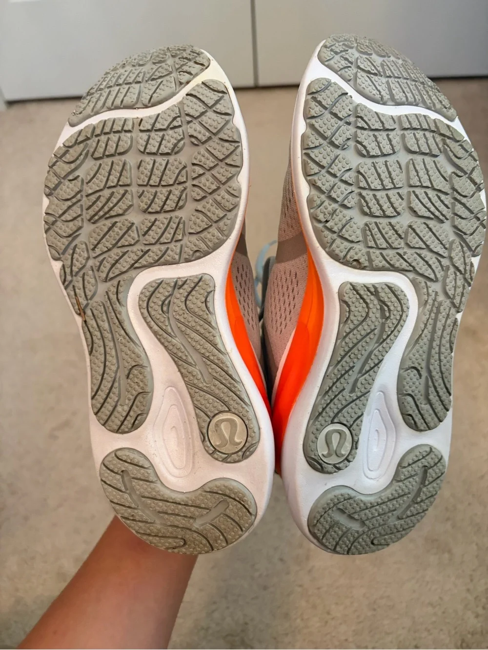 Lululemon BlissFeel Run Women's Sz 5.5 Vapor Grey/Highlight Orange Running Shoes